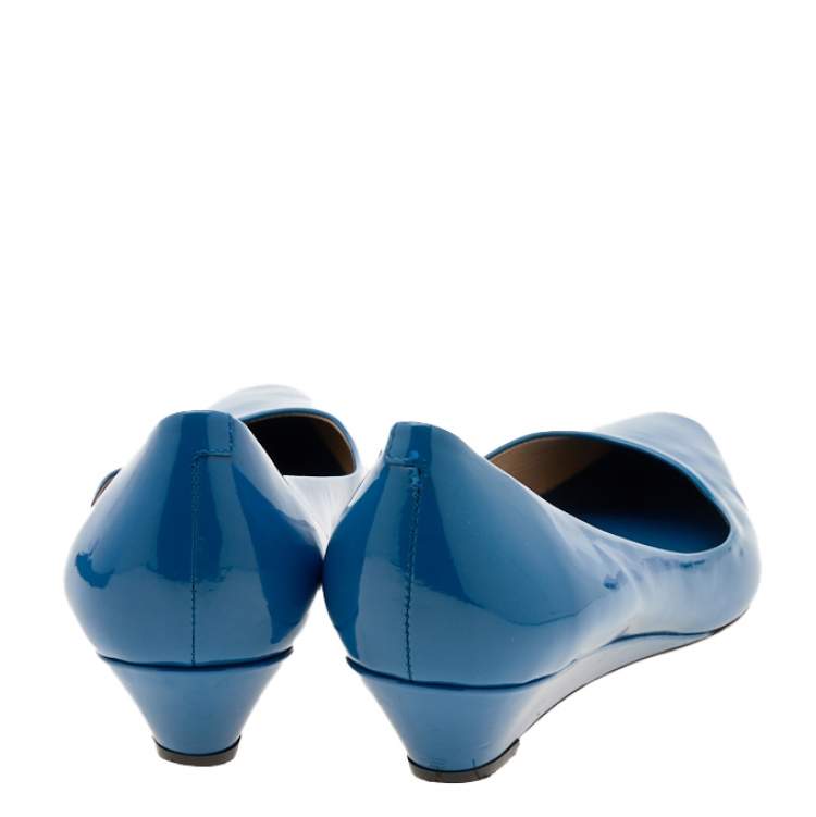 Pre Owned Tod's Blue Patent Leather Wedge Pumps Size 38.5