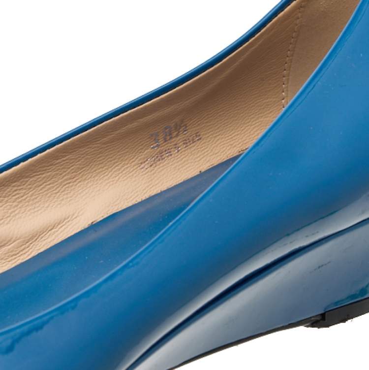 Pre Owned Tod's Blue Patent Leather Wedge Pumps Size 38.5