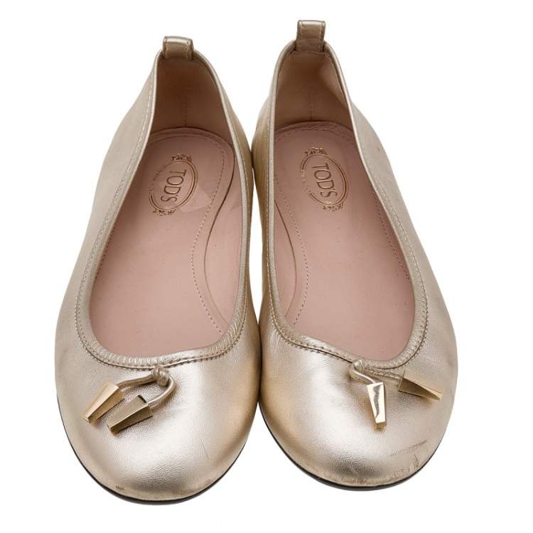 Pre Owned Tod's Gold Leather Tassel Ballet Flats Size 38