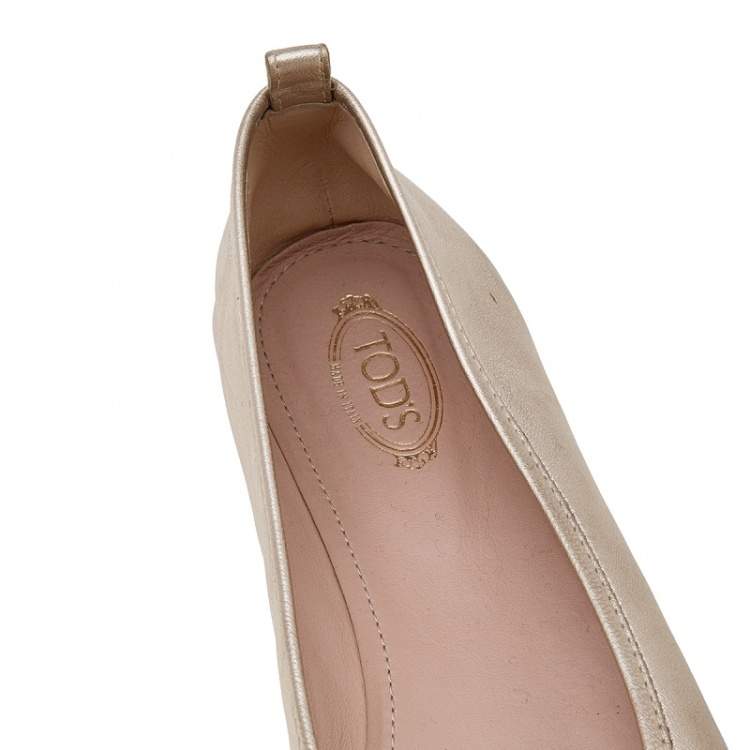 Pre Owned Tod's Gold Leather Tassel Ballet Flats Size 38