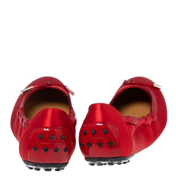 Pre Owned Tod's Mint Red Satin Bow Scrunch Ballet Flats Size 36.5