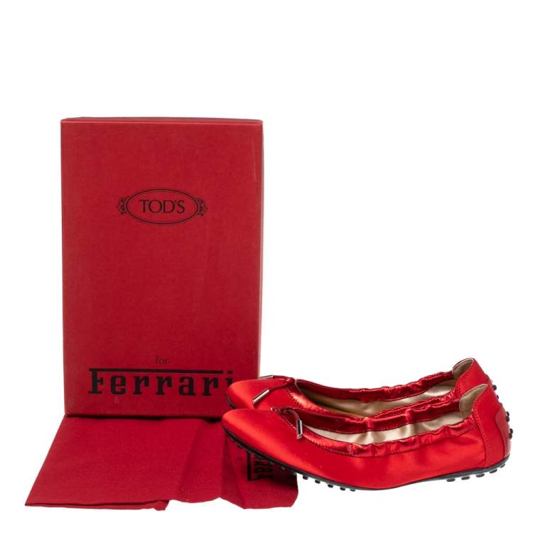 Pre Owned Tod's Mint Red Satin Bow Scrunch Ballet Flats Size 36.5