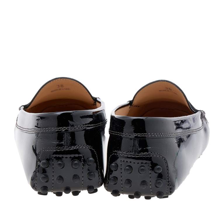 مملوكة مسبقًا Tod's Black Patent Leather Penny Slip On Loafers Size 38
