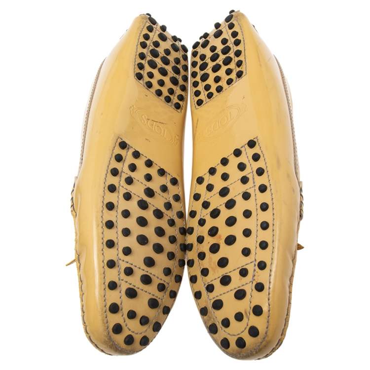 مملوكة مسبقًا Tod's Yellow Patent Leather Driver Loafers Size 40.5