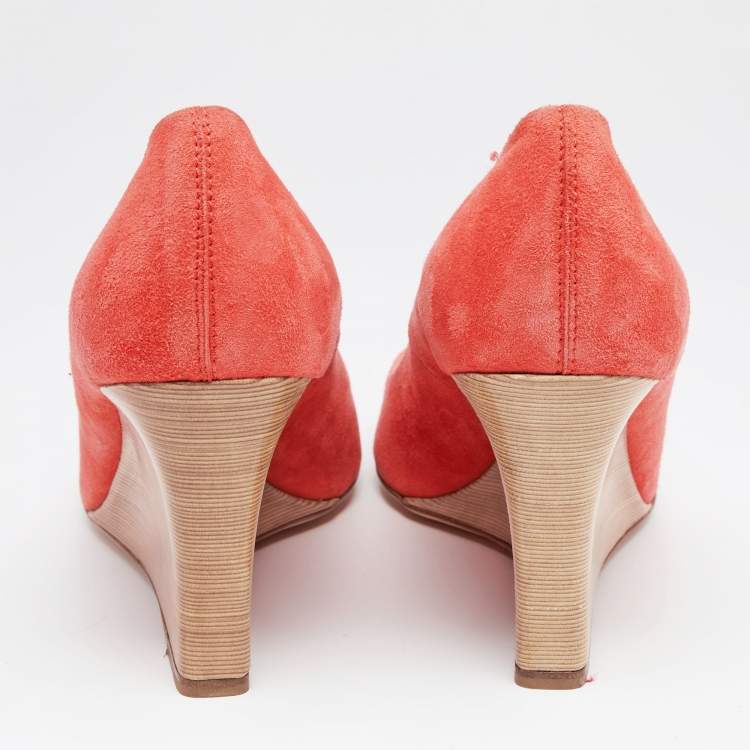 Pre Owned Tod's Coral Suede Peep Toe Wedge Pumps Size 40.5