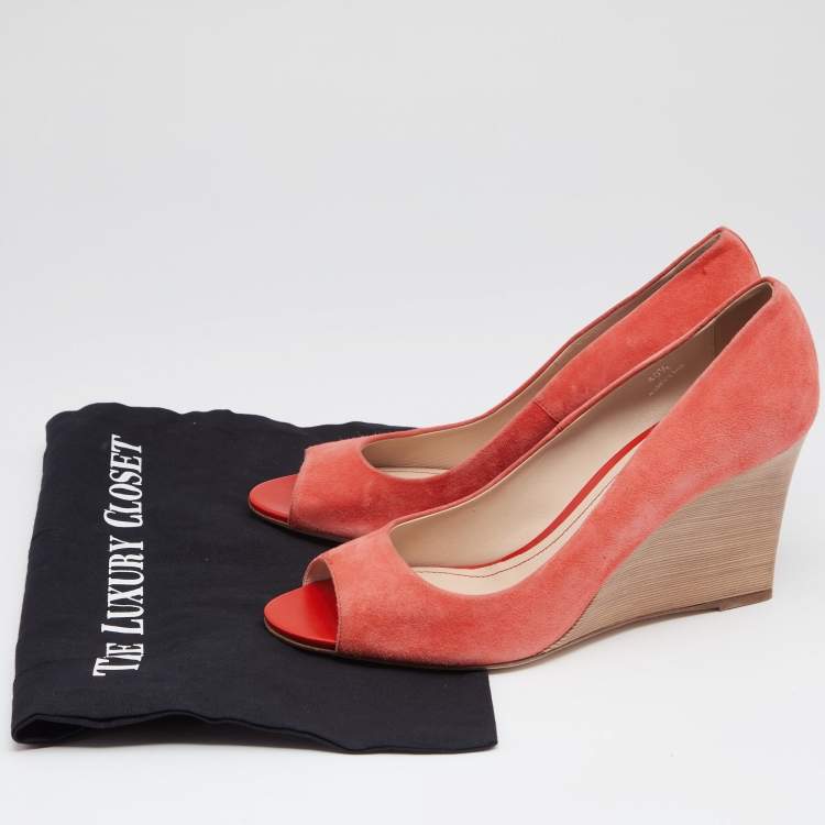 Pre Owned Tod's Coral Suede Peep Toe Wedge Pumps Size 40.5
