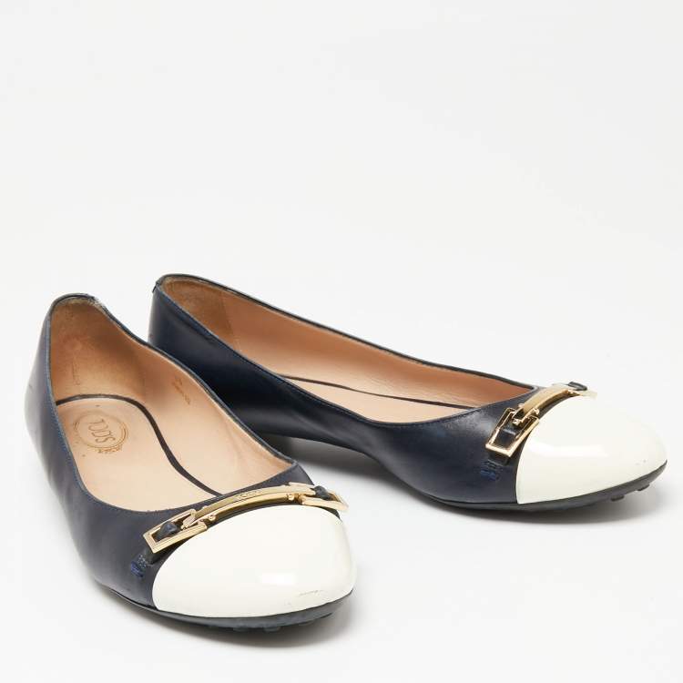 Pre Owned Tod's  Navy Blue/Cream Patent And Leather Ballet Flats Size 39