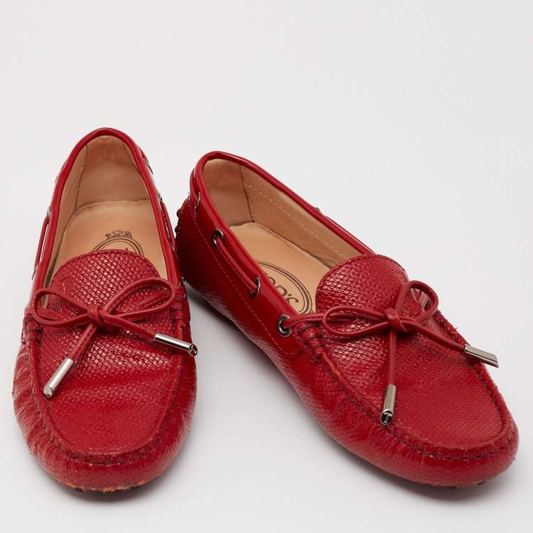 Pre Owned Tod's Red Patent Bow Slip On Loafers Size 36