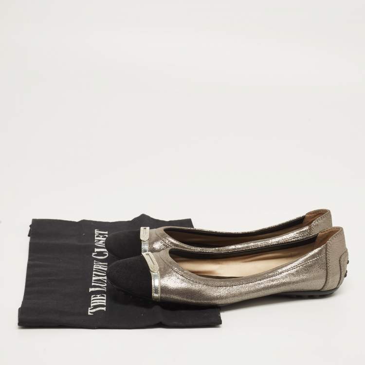Pre Owned Tod's Silver/Black Nubuck Leather And Suede Cap Toe Ballet Flats Size 38.5