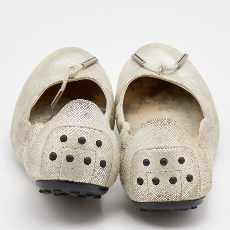 Pre Owned Tod's Silver Textured Nubuck Leather Bow Scrunch Ballet Flats Size 39.5