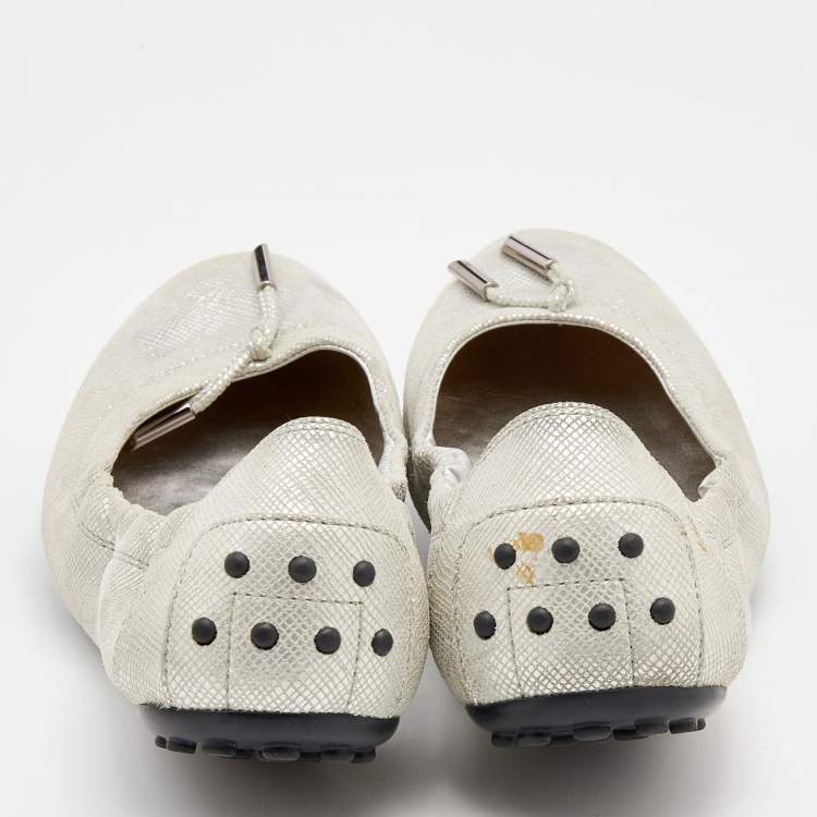 Pre Owned Tod's Silver Textured Nubuck Leather Bow Scrunch Ballet Flats Size 39