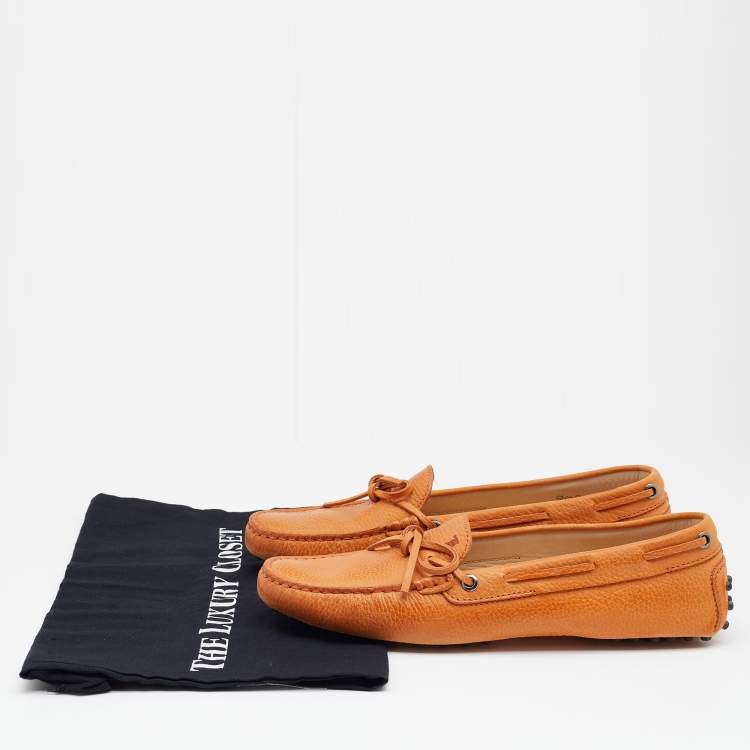 مملوكة مسبقًا Tod's Tan Leather Bow Driver Loafers Size 40