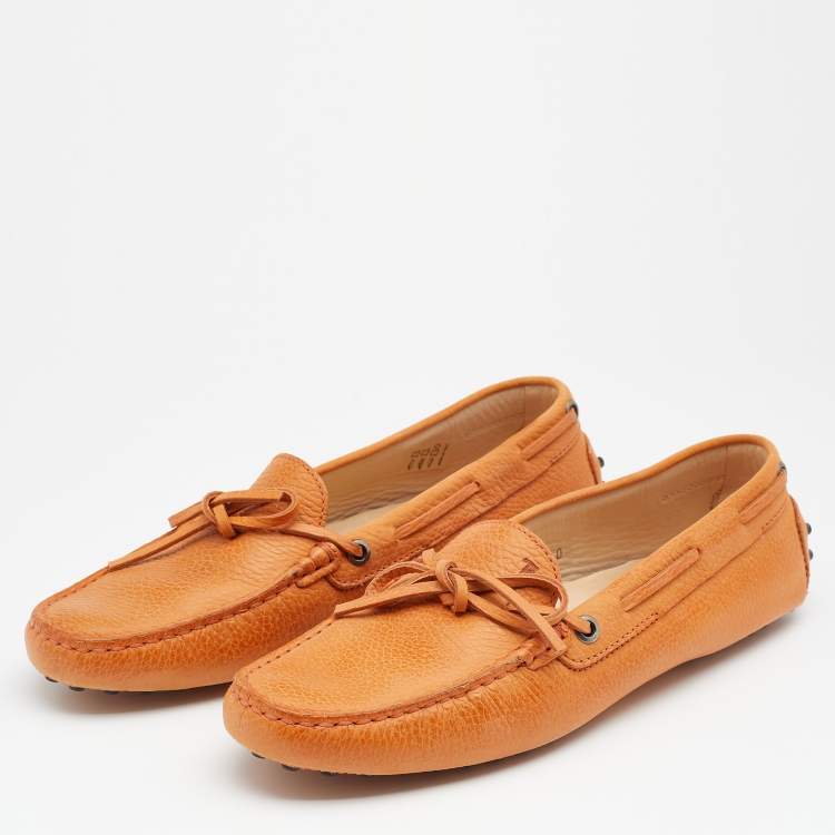 مملوكة مسبقًا Tod's Tan Leather Bow Driver Loafers Size 40