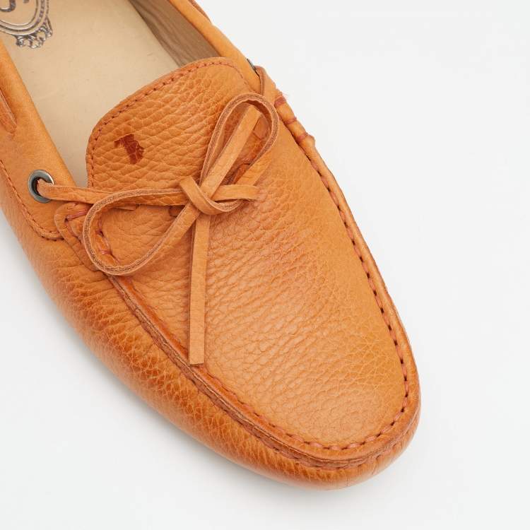 مملوكة مسبقًا Tod's Tan Leather Bow Driver Loafers Size 40