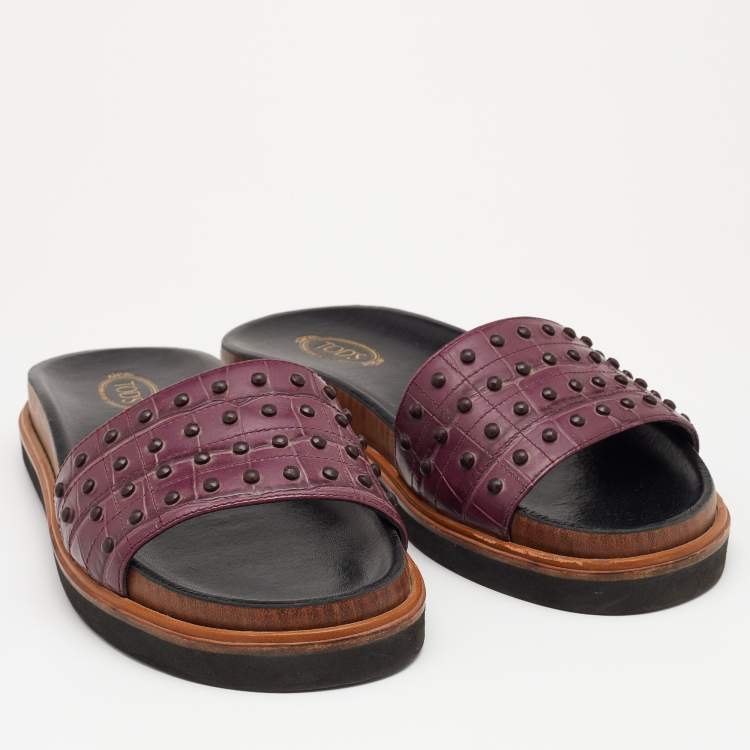 Pre Owned Tod's Burgundy Croc Embossed Leather Studded Flat Slides Size 38