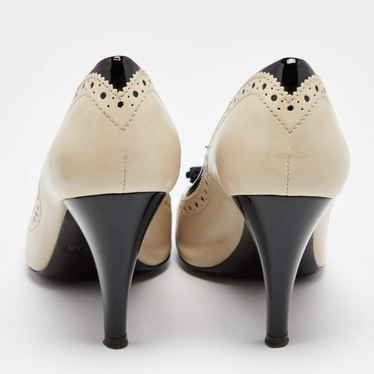 Pre Owned Tod's Black/Beige Brogue Leather and Patent Leather Tassel Peep Toe Pumps Size 37