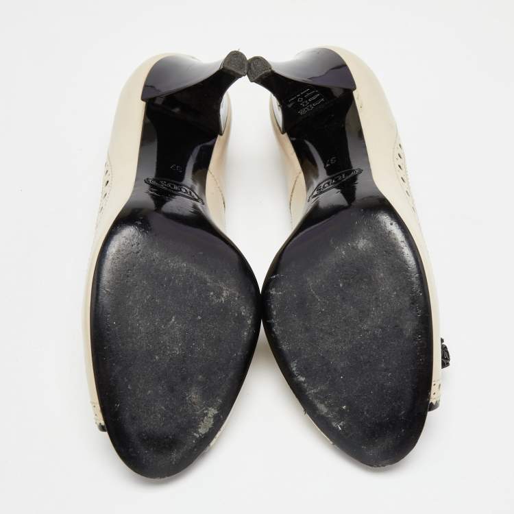 Pre Owned Tod's Black/Beige Brogue Leather and Patent Leather Tassel Peep Toe Pumps Size 37