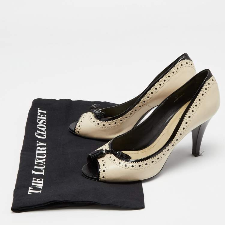 Pre Owned Tod's Black/Beige Brogue Leather and Patent Leather Tassel Peep Toe Pumps Size 37