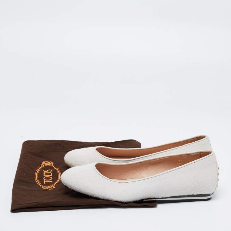 Pre Owned Tod's White Calf Hair Ballet Flats Size 37
