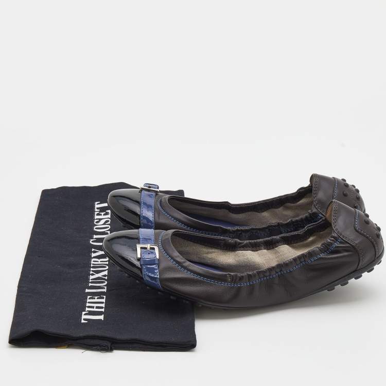 Pre Owned Tod's Dark Brown/Royal Blue Patent Leather and Leather Scrunch Ballet Flats Size 38.5