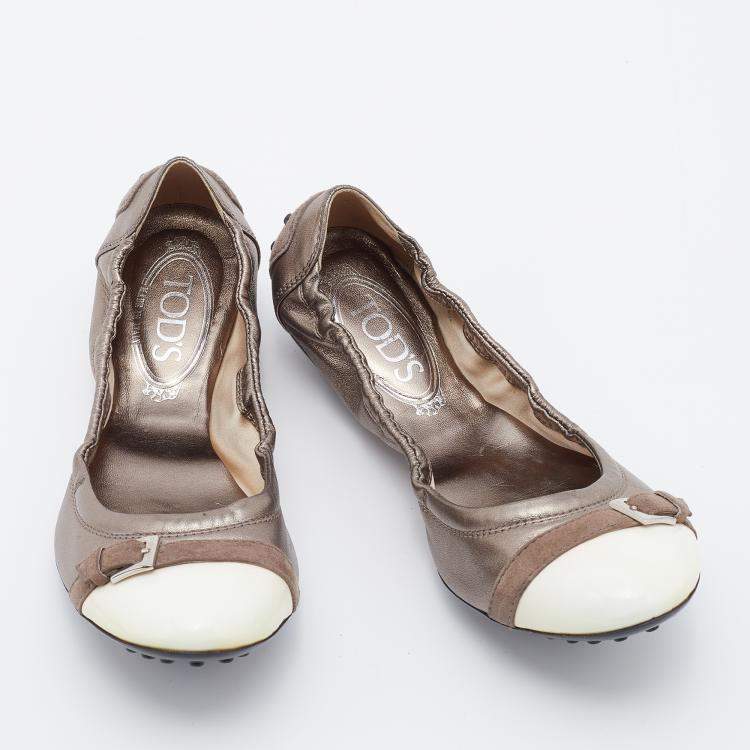Pre Owned Tod's Metallic Beige/Cream Leather and Patent Leather Scrunch Ballet Flats Size 38.5