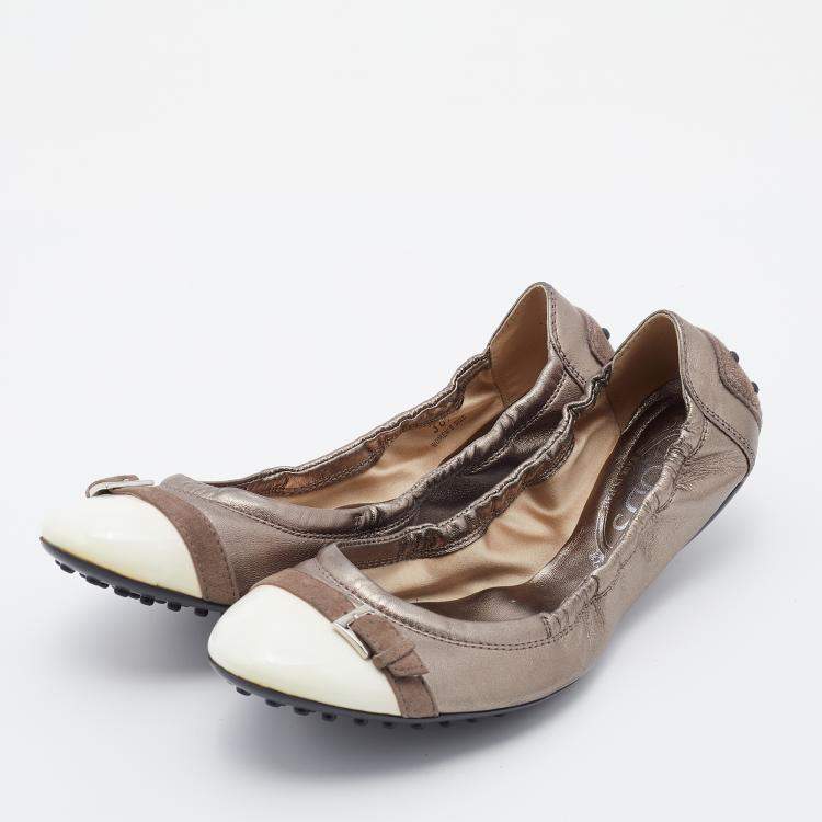 Pre Owned Tod's Metallic Beige/Cream Leather and Patent Leather Scrunch Ballet Flats Size 38.5