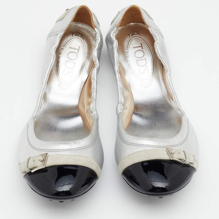 Pre Owned Tod's Silver/Black Leather and Patent Leather Scrunch Ballet Flats Size 38.5