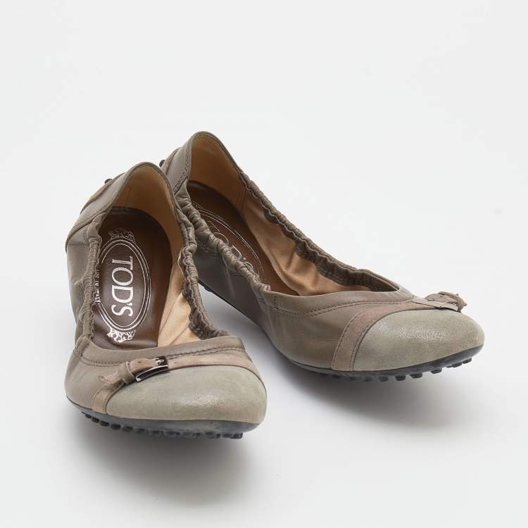 Pre Owned Tod's Taupe /Grey Leather and Suede Scrunch Ballet Flats Size 38.5