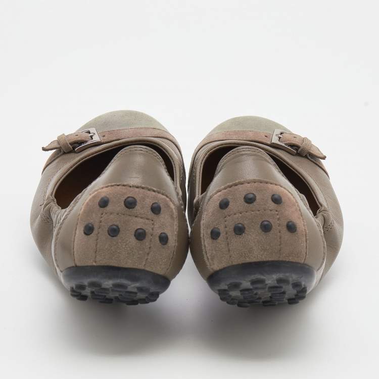 Pre Owned Tod's Taupe /Grey Leather and Suede Scrunch Ballet Flats Size 38.5