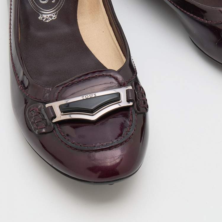 Pre Owned Tod's Burgundy Patent Leather Embellished Ballet Flats Size 38