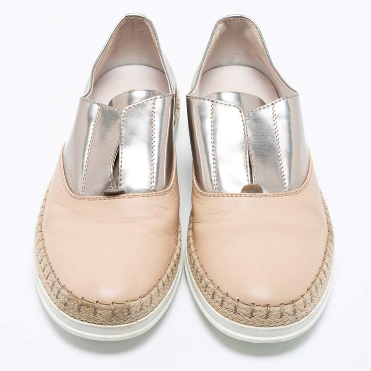 Pre Owned Tod's Silver and Beige Patent and  Leather Francesina Slip On Espadrille Sneakers Size 35.5