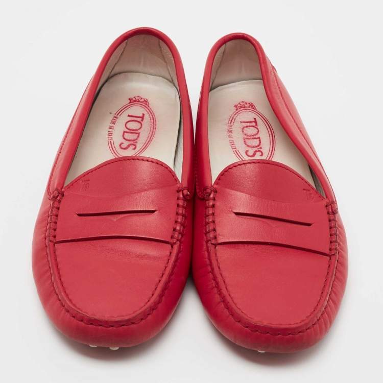 مملوكة مسبقًا Tod's Pink Leather Penny Slip On Loafers Size 38