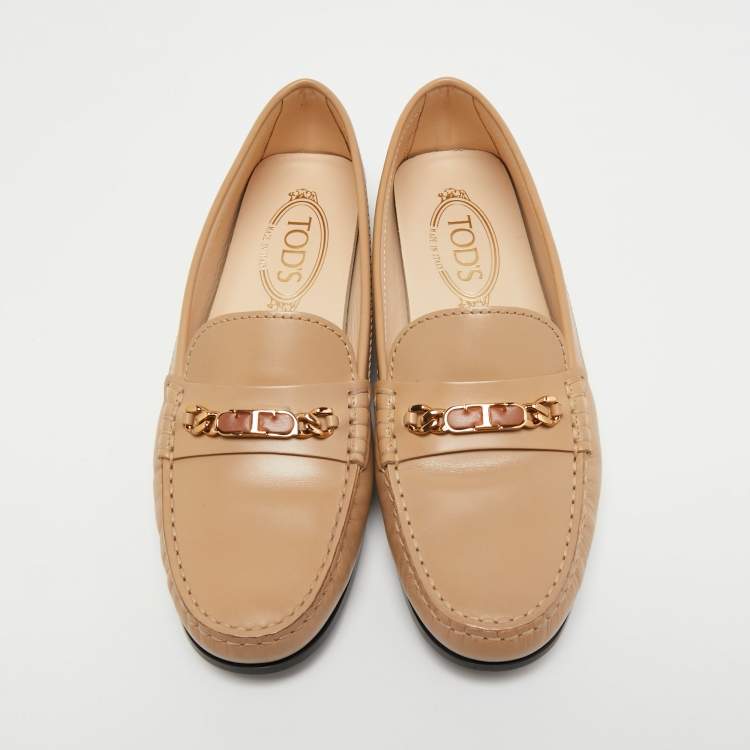 Pre Owned Tods Beige Leather Chain Slip on Loafers Size 38.5