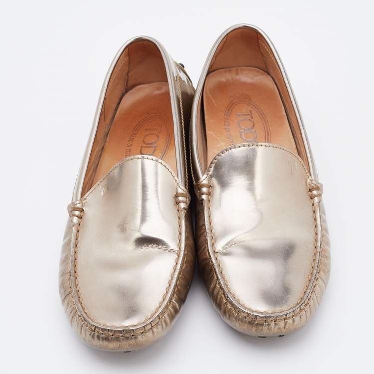 Pre Owned Tod's Light Gold Patent Leather Gommini Slip On Loafers Size 35
