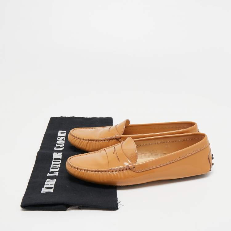 مملوكة مسبقًا Tod's Brown Patent Leather Gommini Penny Loafers Size 38.5 
