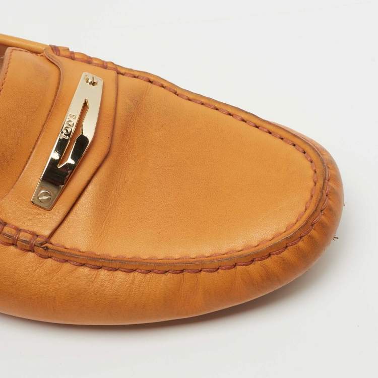 مملوكة مسبقًا Tod's Light Orange Leather Slip On Loafers Size 40.5