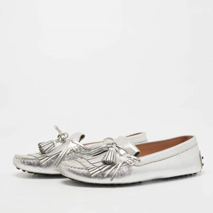 Pre Owned Tod's Metallic Silver Leather Fringe Tassel Details Slip On Loafers Size 39