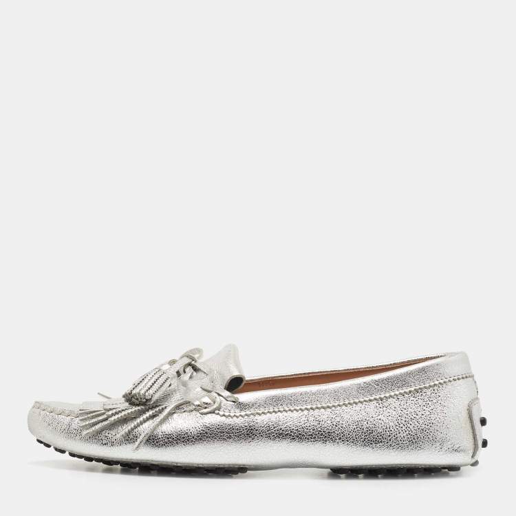Pre Owned Tod's Metallic Silver Leather Fringe Tassel Details Slip On Loafers Size 39