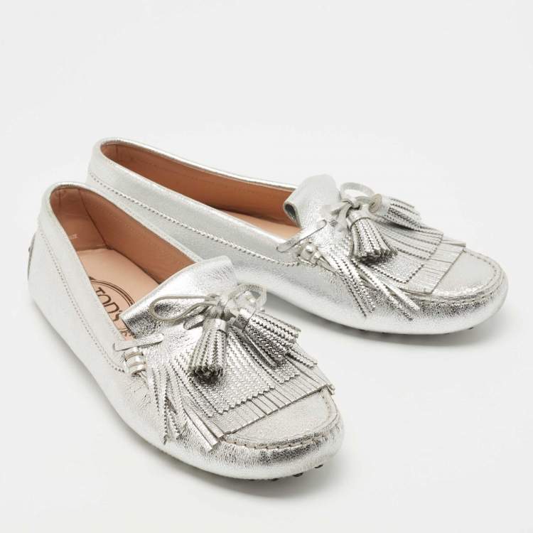 Pre Owned Tod's Metallic Silver Leather Fringe Tassel Details Slip On Loafers Size 39