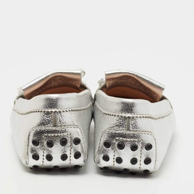Pre Owned Tod's Metallic Silver Leather Fringe Tassel Details Slip On Loafers Size 39