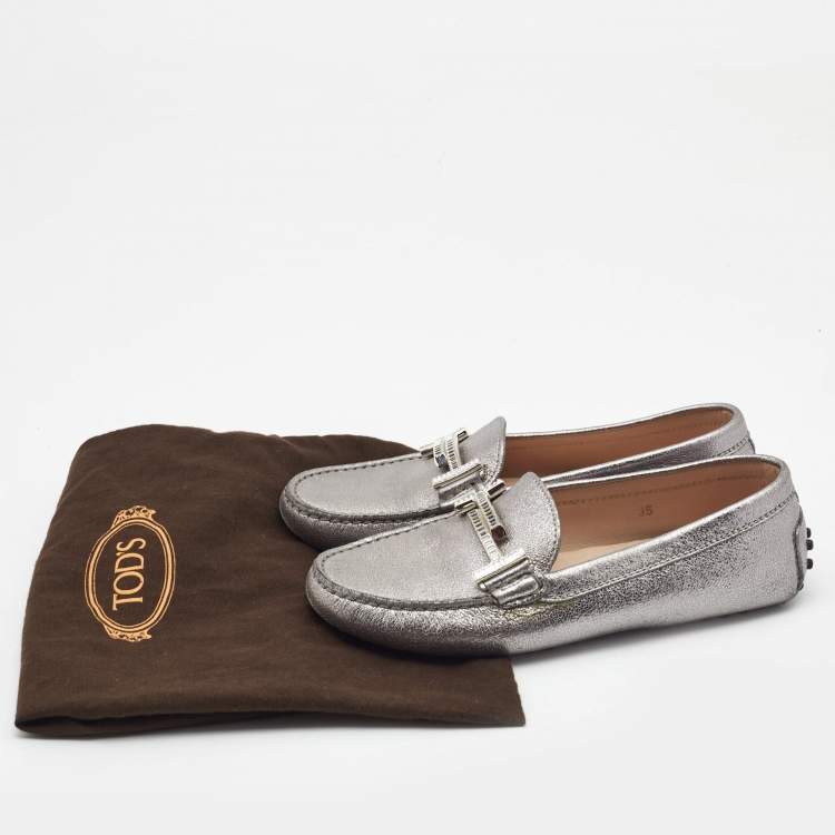 Pre Owned Tod's Silver Leather Embellished Double T Slip On Loafers Size 35