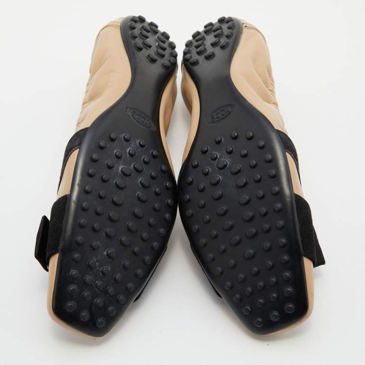 Pre Owned Tod's Beige/Black Leather and Suede Cap Toe Buckle Detail Scrunch Ballet Flats Size 38.5
