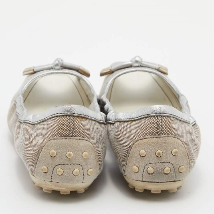 Pre Owned Tod's Grey/Metallic Canvas and Leather Bow Open Toe Flats Size 38