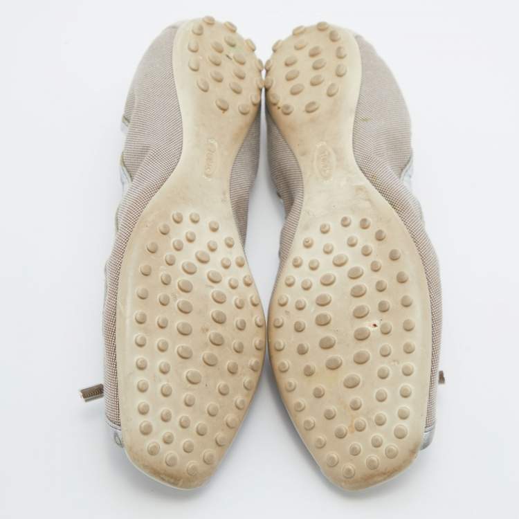 Pre Owned Tod's Grey/Metallic Canvas and Leather Bow Open Toe Flats Size 38