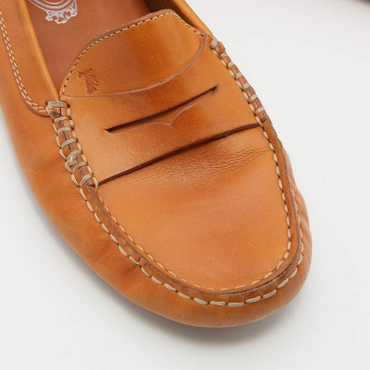 Pre Owned Tod's Tan Leather Slip On Loafers Size 37