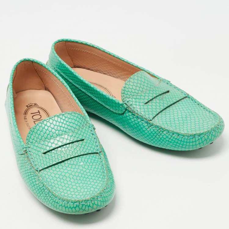 مملوكة مسبقًا Tod's Green Python Embossed Leather Penny Loafers Size 37