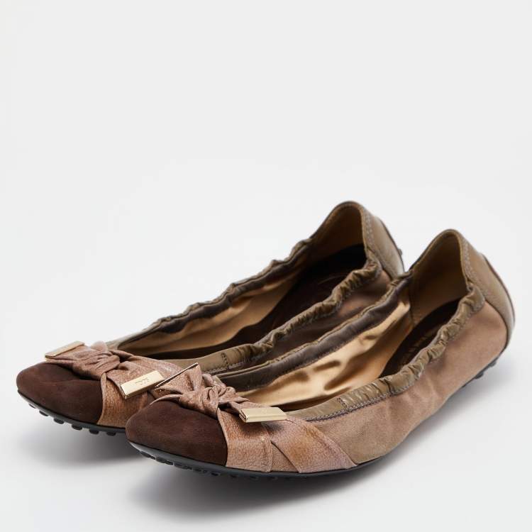 Pre Owned Tod's Brown Suede and Patent Leather Bow Scrunch Ballet Flats Size 39.5