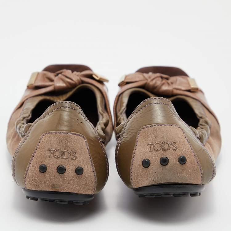 Pre Owned Tod's Brown Suede and Patent Leather Bow Scrunch Ballet Flats Size 39.5