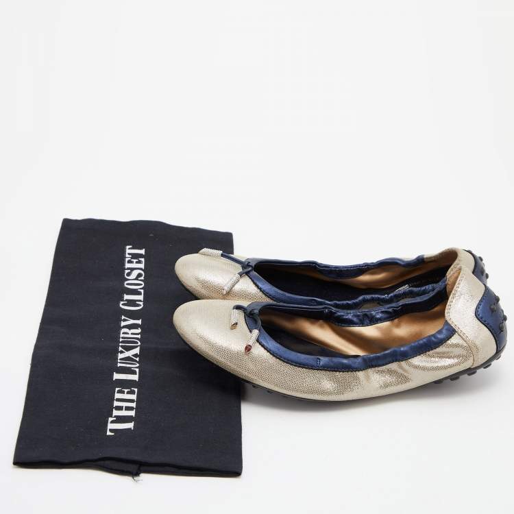 Pre Owned Tod's Silver/Blue Textured Nubuck Leather Scrunch Ballet Flats Size 38