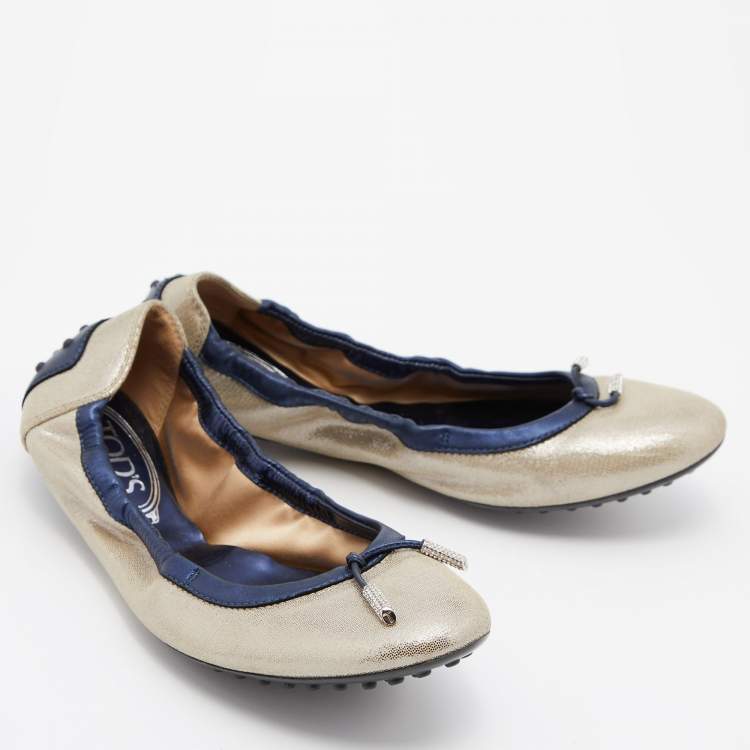 Pre Owned Tod's Silver/Blue Textured Nubuck Leather Scrunch Ballet Flats Size 38